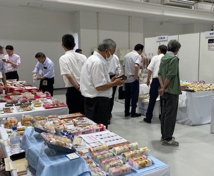 年末商品の展示